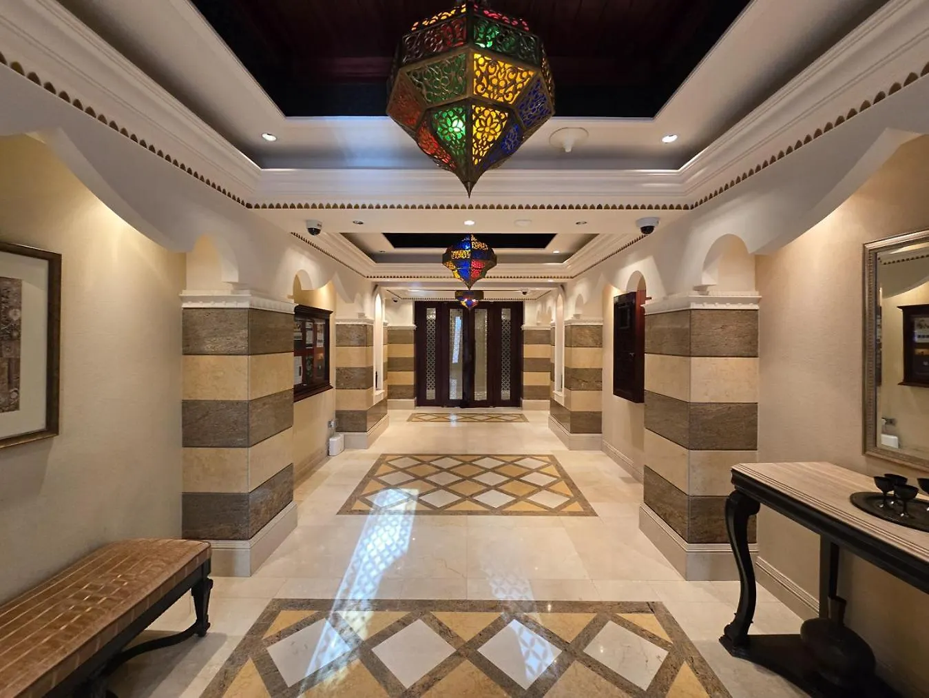 Easygo- Spacious-Authentic-City Center Dubai 0*,  Forenede Arabiske Emirater